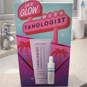Tanologist Daily Glow Hydrating Gradual Tan Lotion Set - 2 pieces NIB